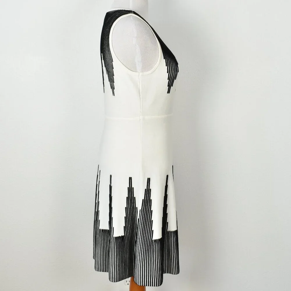 Calvin Klein Fit and Flare Knit Dress NEW - L - Picture 6 of 9